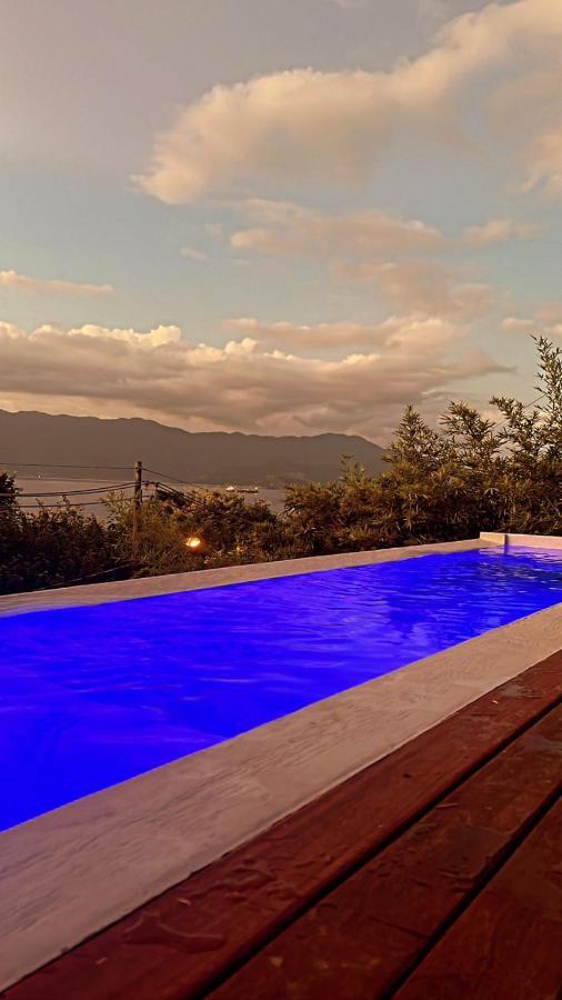 Nova Villa- Vista Frontal Para O Mar- Villa Amore Ілябела Екстер'єр фото